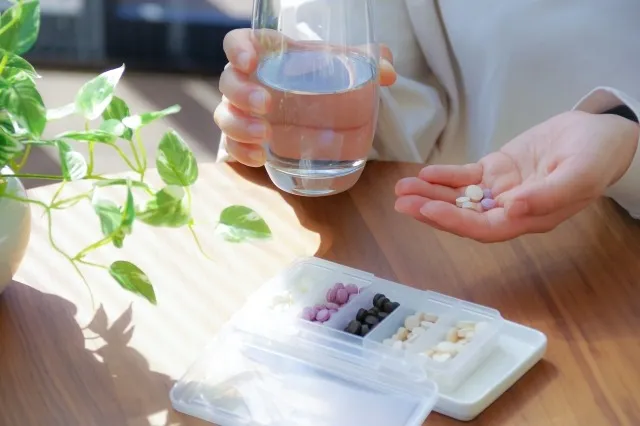 ダイエット中のサプリ、薬との飲み合わせは？